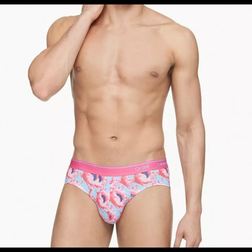 Ck One Calvin Klein Men’s Hip Brief (LARGE)